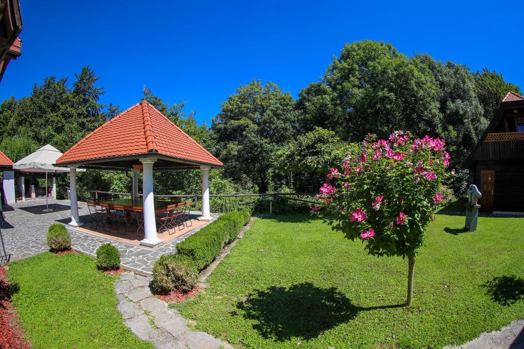 洛什科 Country House Na Skaluc旅馆 外观 照片