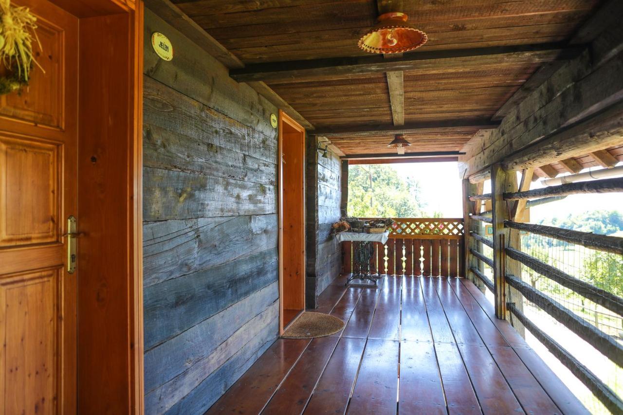 洛什科 Country House Na Skaluc旅馆 外观 照片